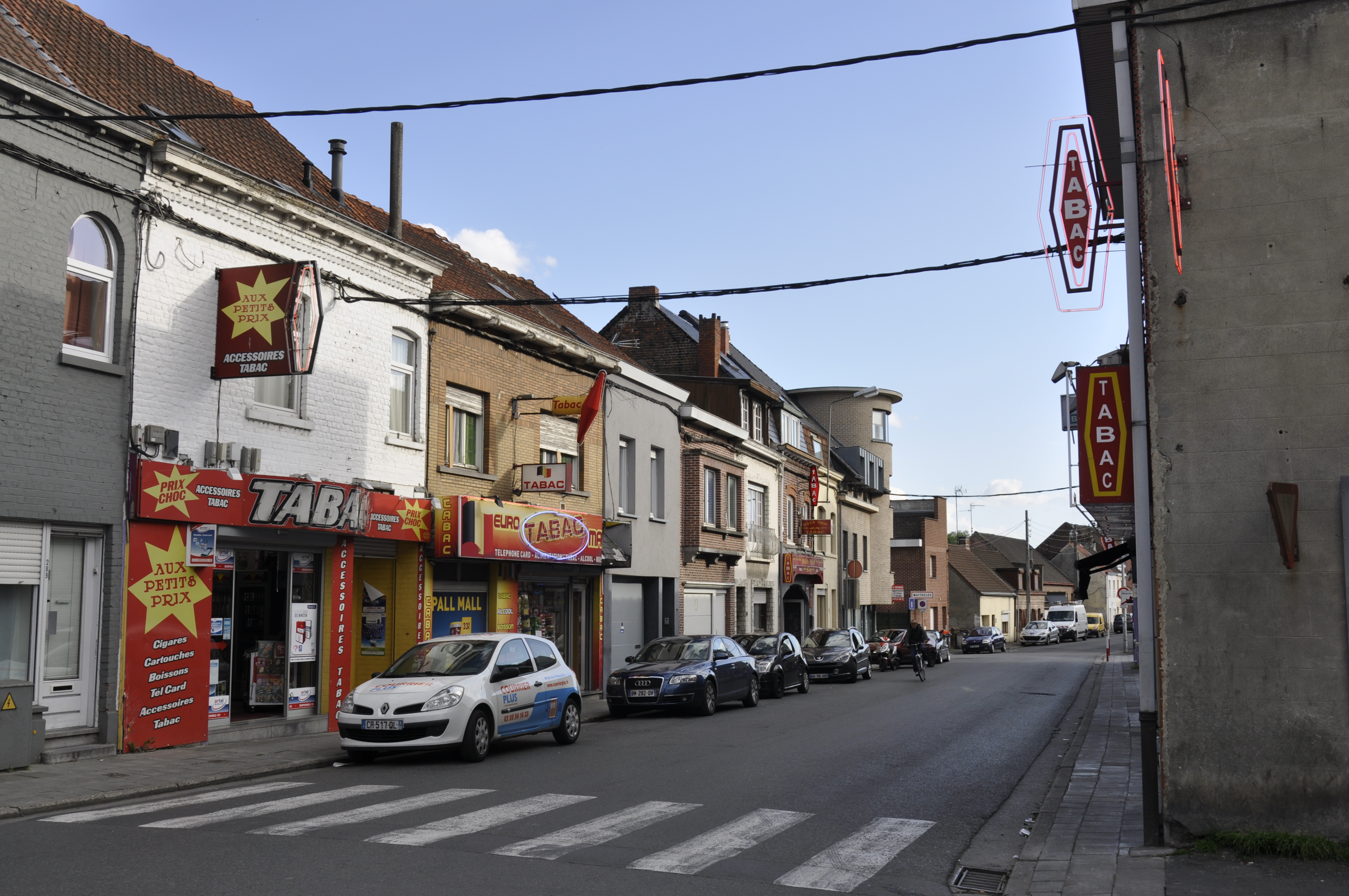 Tobacco shops at the Franco-Belgian border